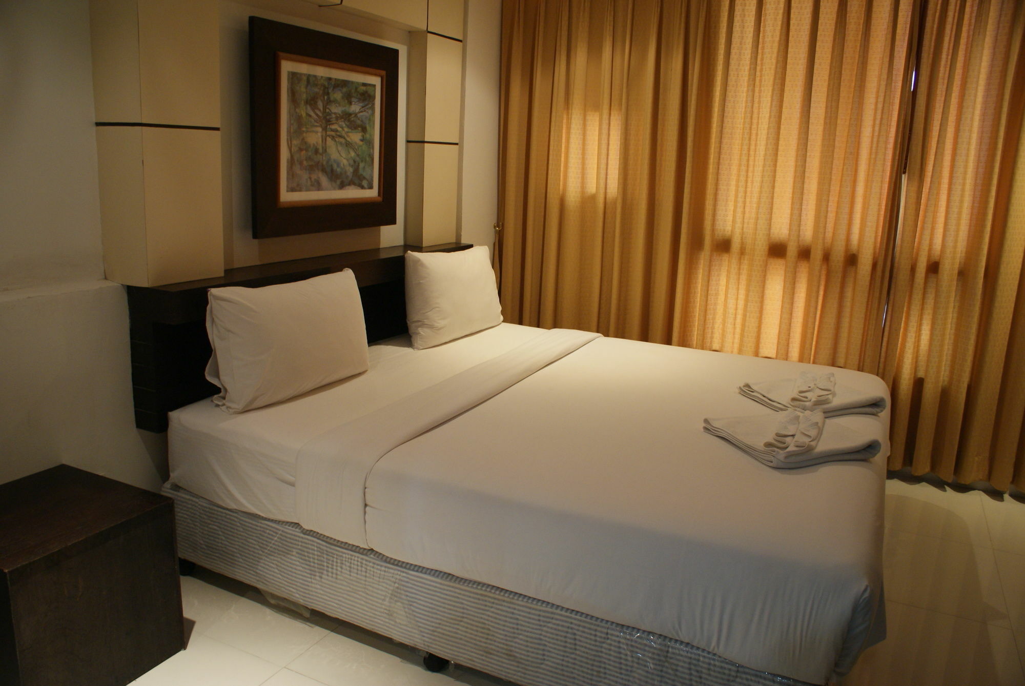 New International Guest House Patong Экстерьер фото